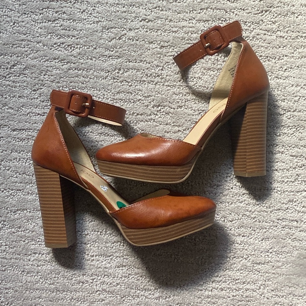 tall heels used but in great condition